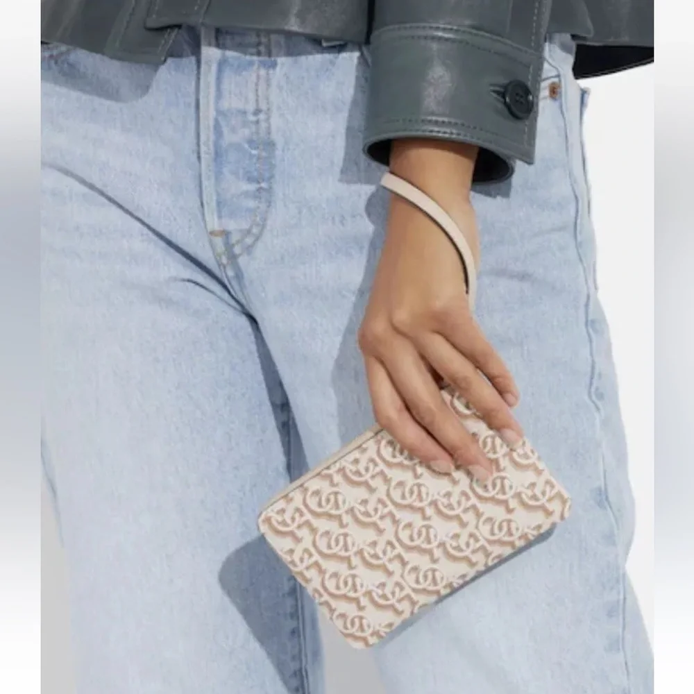 New! Coach Zip Wristlet With Coach Monogram